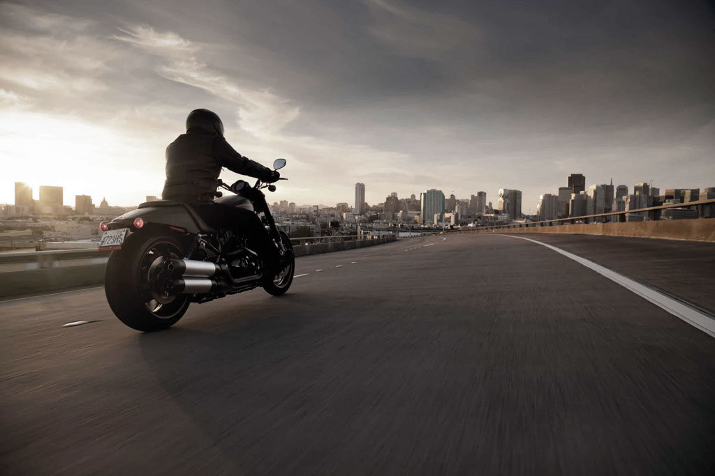 Нема доволно луѓе како нас и не возиме онолку колку што треба 052312 2012 harley davidson night rod special