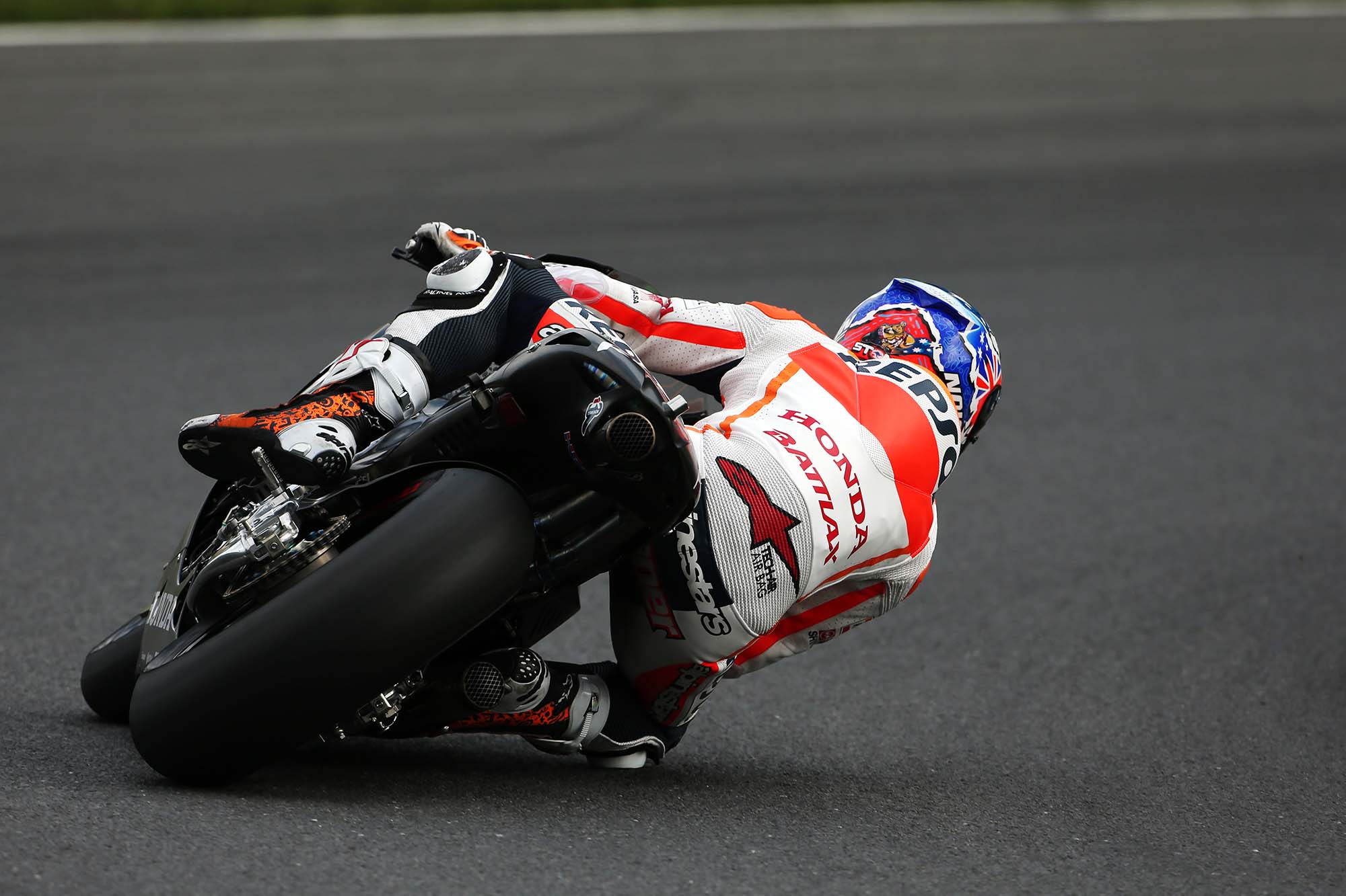 Стонер во елемент Casey-Stoner-HRC-test-2014-Honda-RCV1000R-RC213V-23