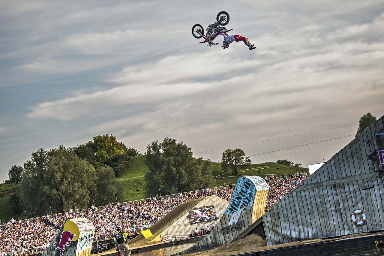 Red Bull X-Fighters: DanielGrund Red Bull X-Fighters: DanielGrund