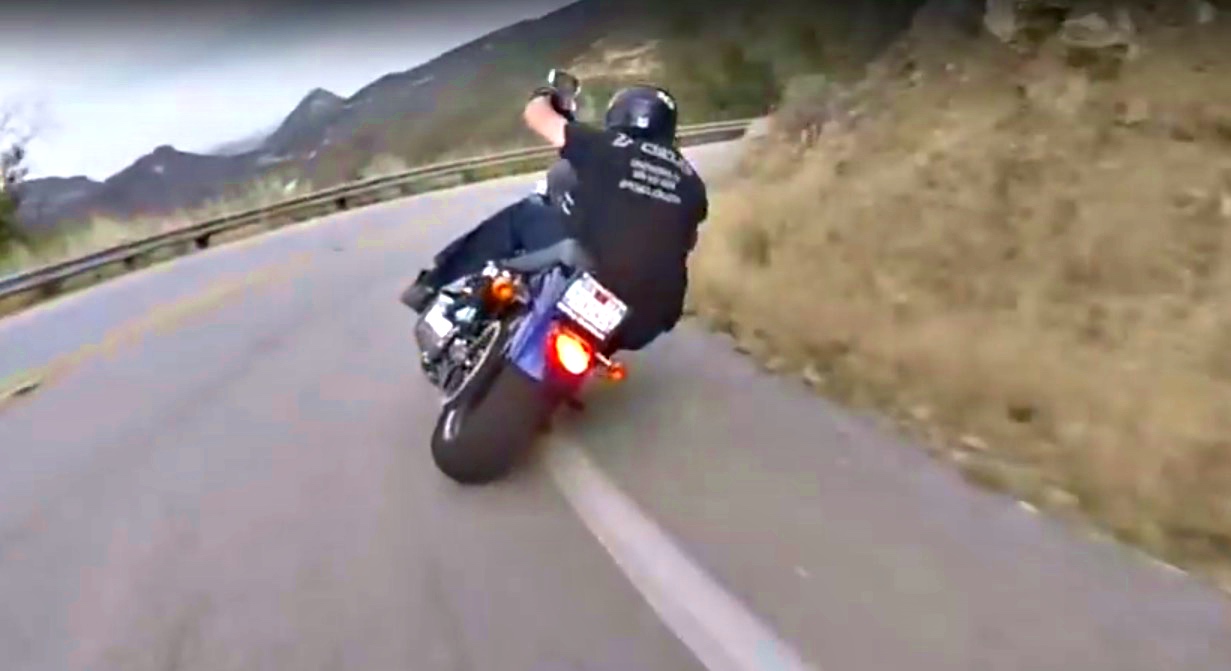 harley davidson koleno dole