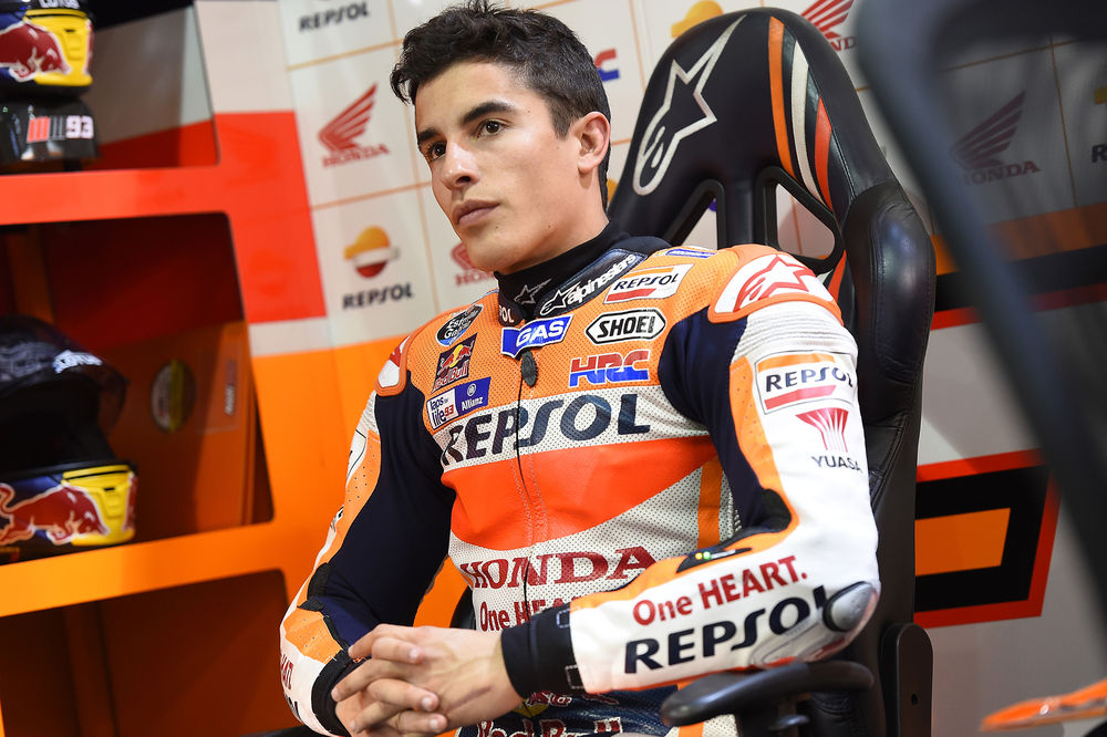 Маркез не беше најсреќниот возач за време на тестирањето во Катар motogp marquez crew find solution qatar test1