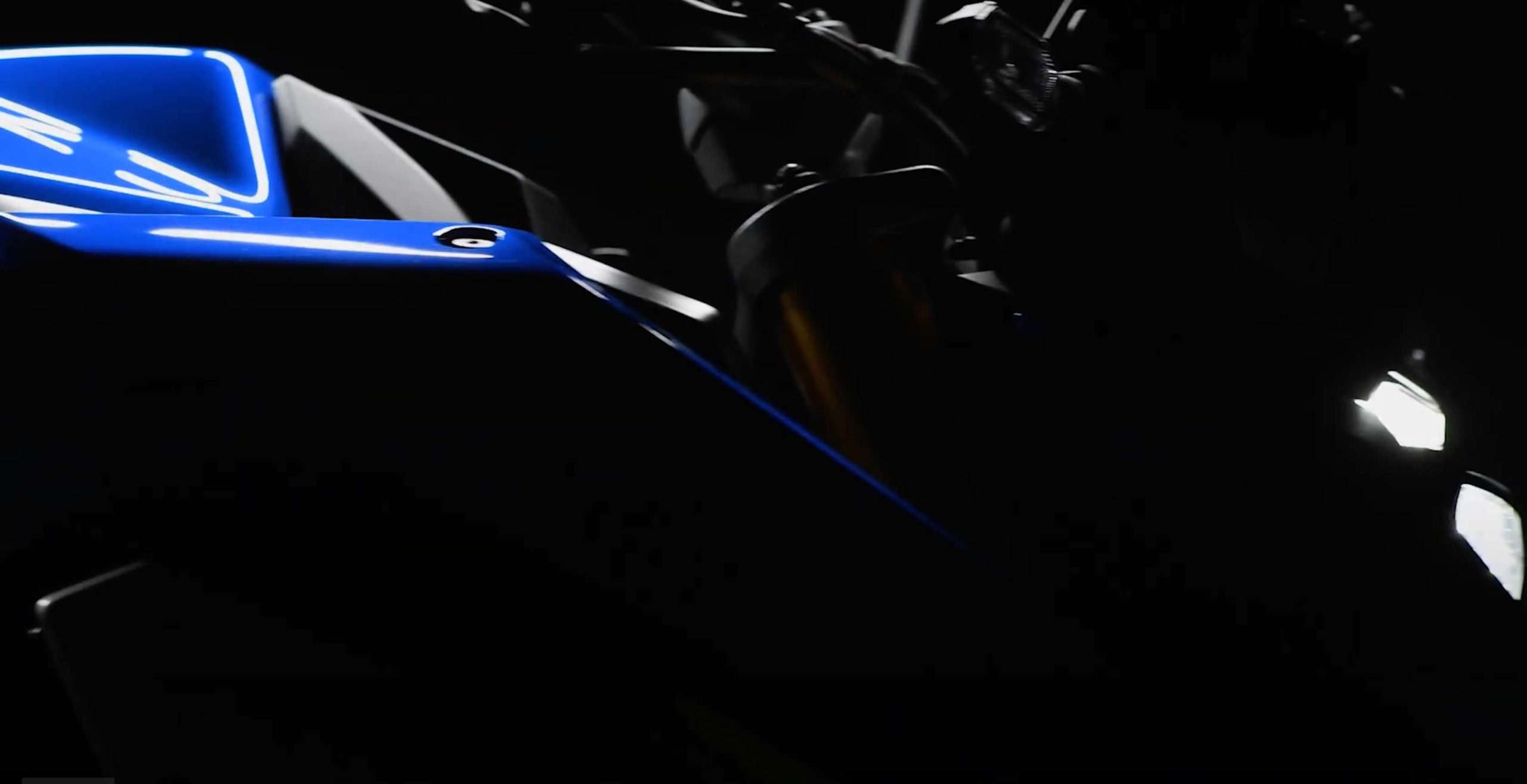 2022 Suzuki GSX S1000 teaser 08 scaled