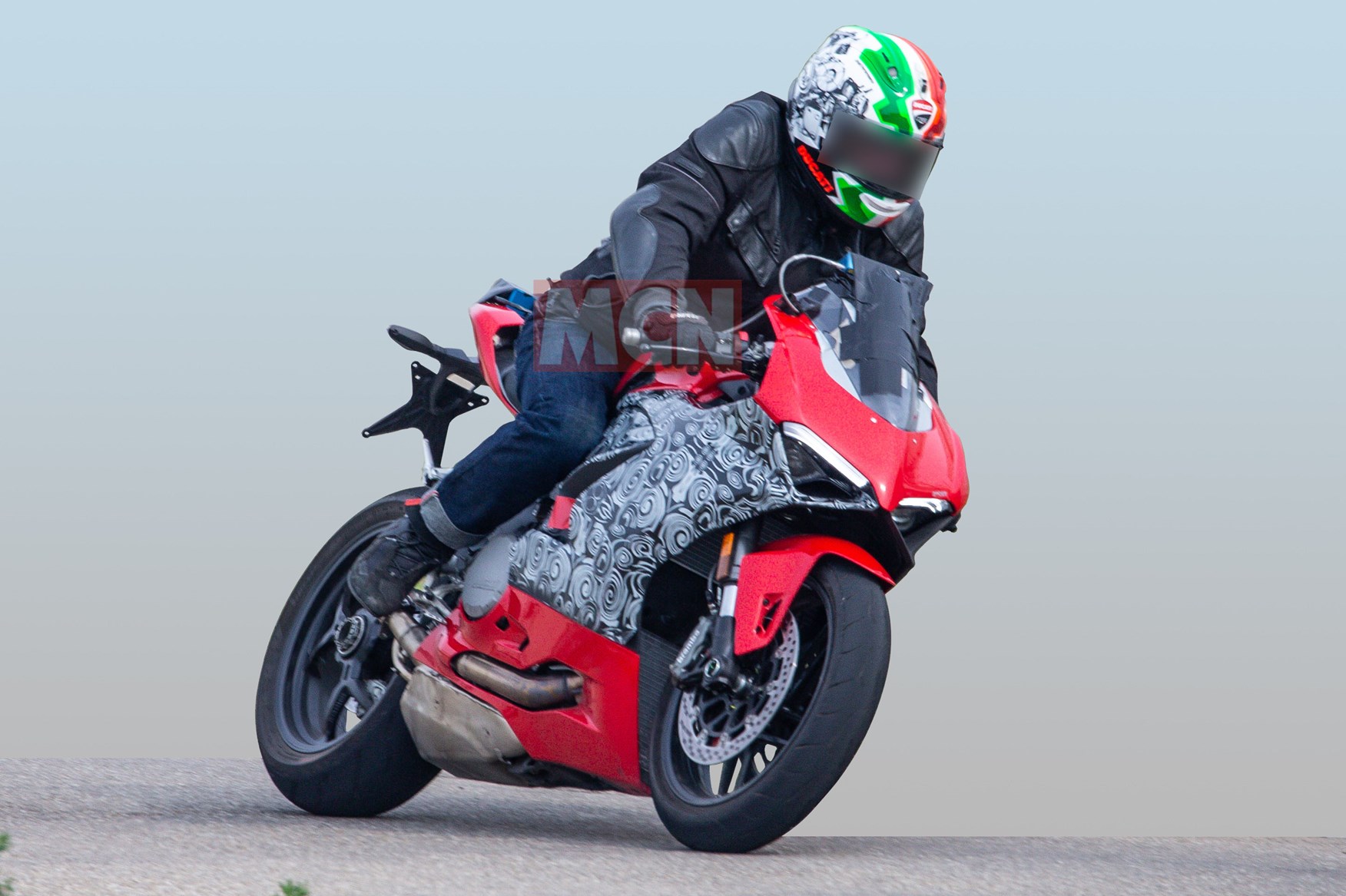 ducati panigale 959 02 txt 1 22 05
