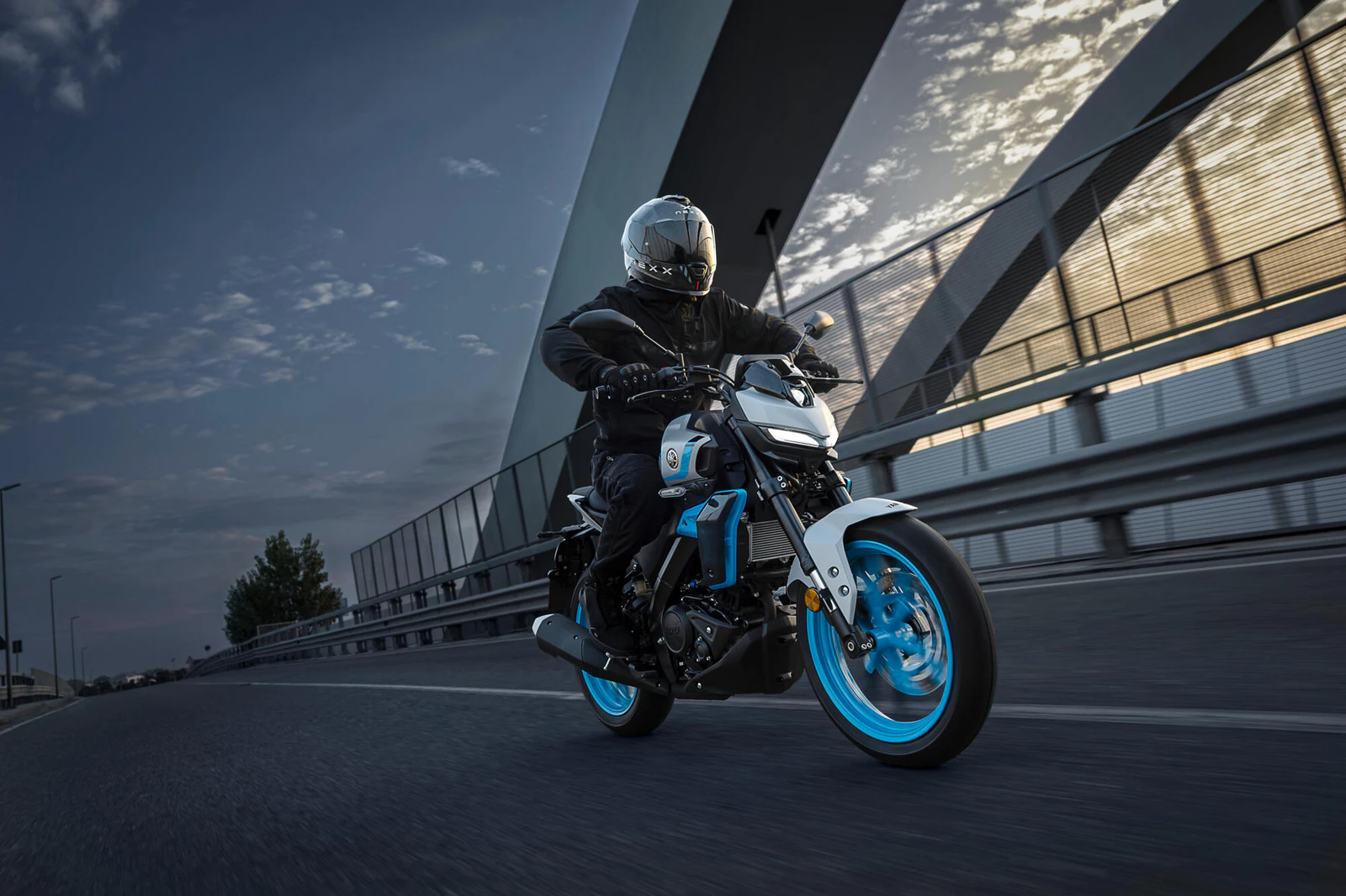 2027 Yamaha MT125A EU Ice Storm Action 002 01