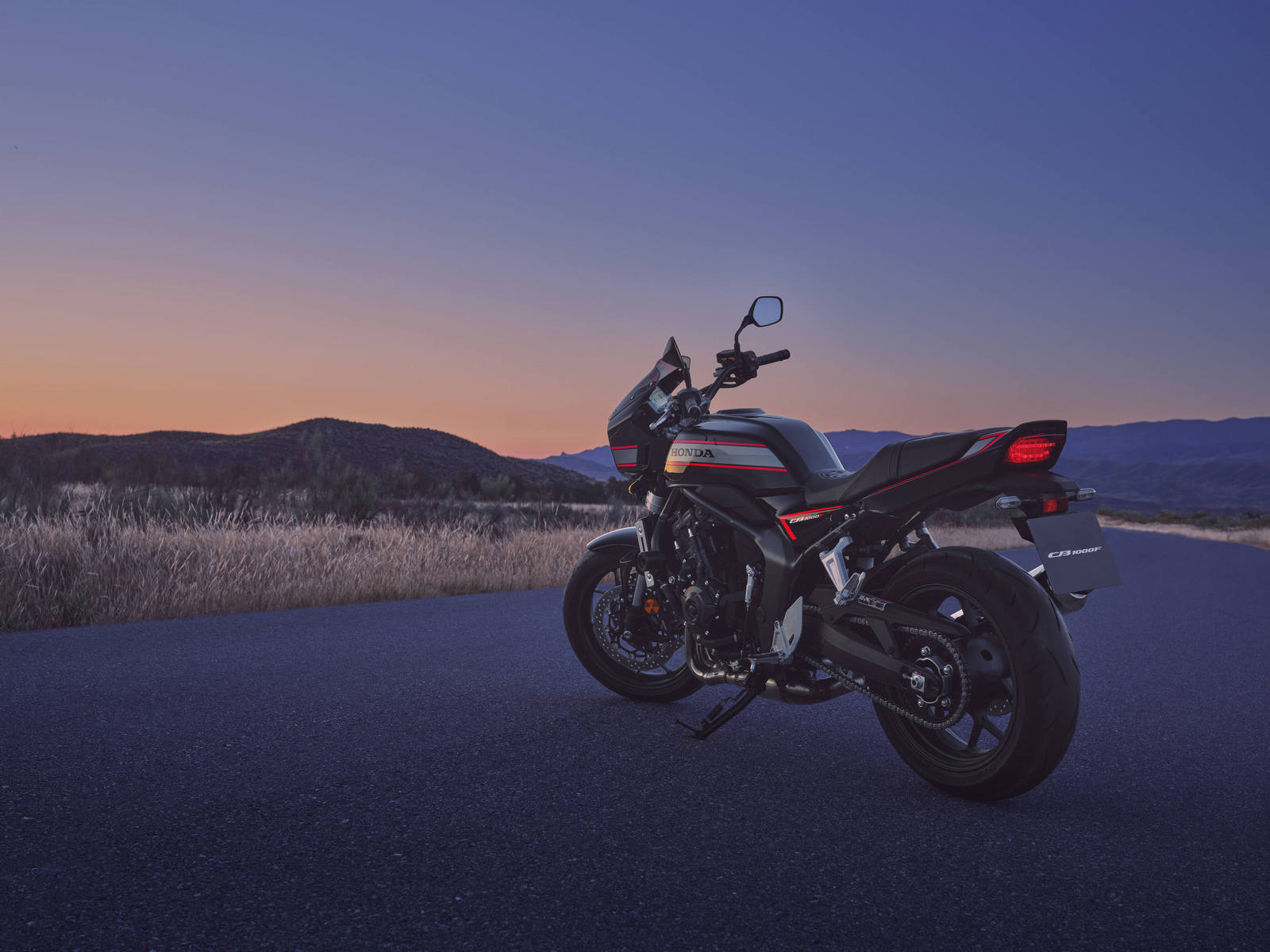 588213 Beyond the bike Young heart old spirit The story behind the CB1000F