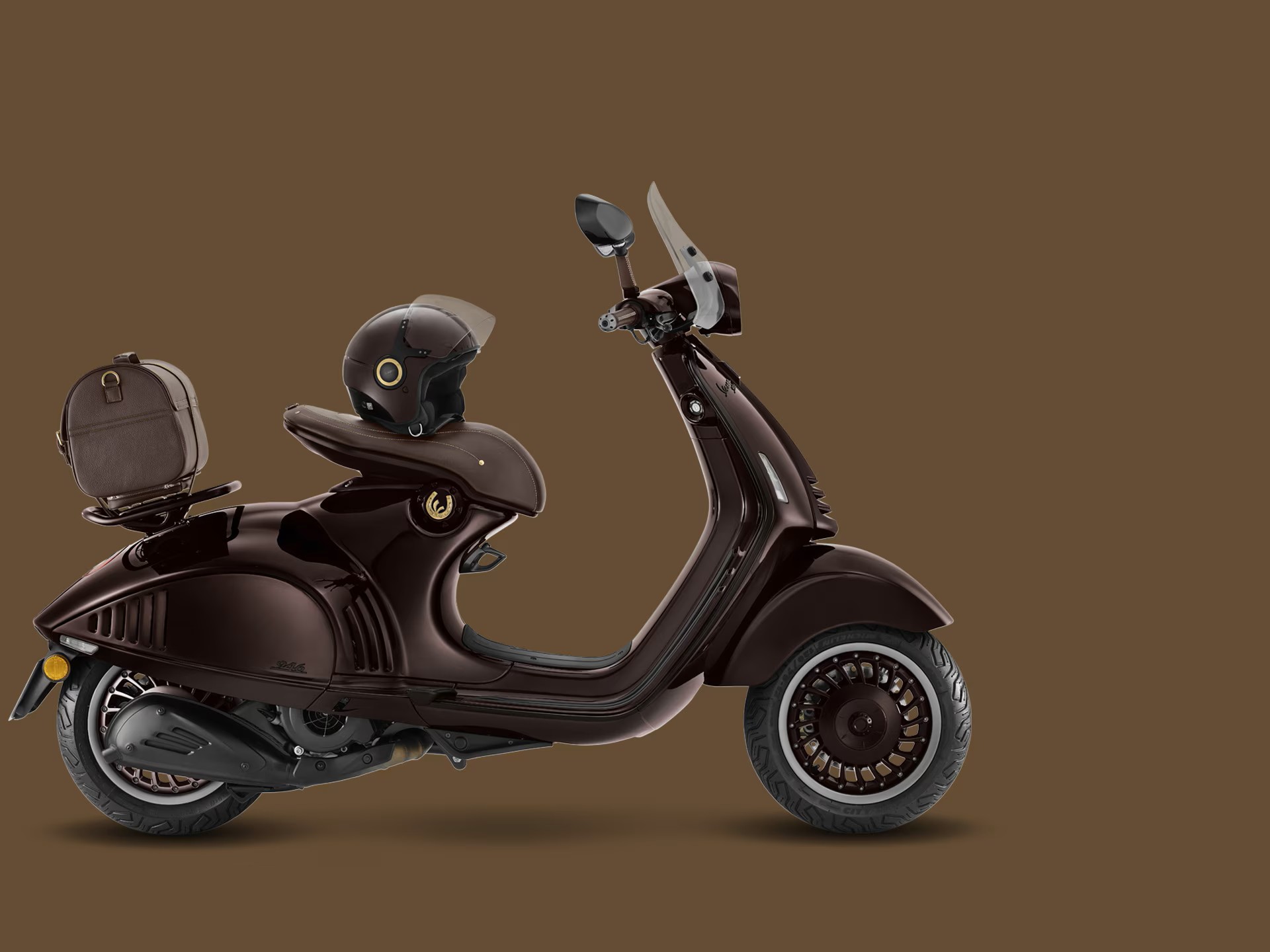 EH Vespa 946 Horse D 1920x1440