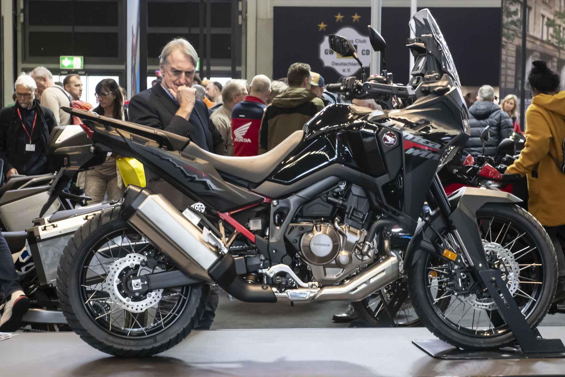 Honda Africa Twin на штанд