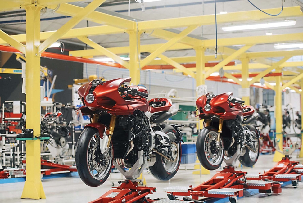 mvagusta-catenamontaggio-4