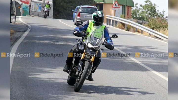 triumph tiger 800 spy shots 720x540 2