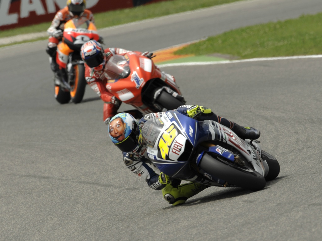 Слика од натапот на роси за Јамаха на Муџело во 2008 rossi-mugello-2008