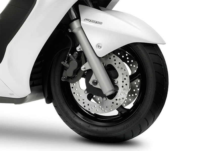 Производителите веќе работат на имплементирање на ABS кочници на скутерите yamaha 69655 2009 majesty400abs eur det 003